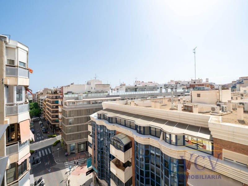 4 bedroom Flat for sale in Alicante / Alacant city - € 570,000 (Ref: 9948445)