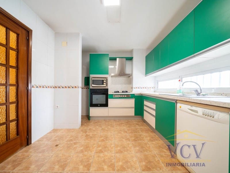4 bedroom Flat for sale in Alicante / Alacant city - € 570,000 (Ref: 9948445)