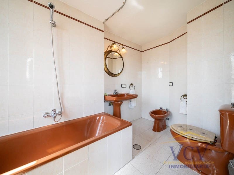 4 bedroom Flat for sale in Alicante / Alacant city - € 570,000 (Ref: 9948445)