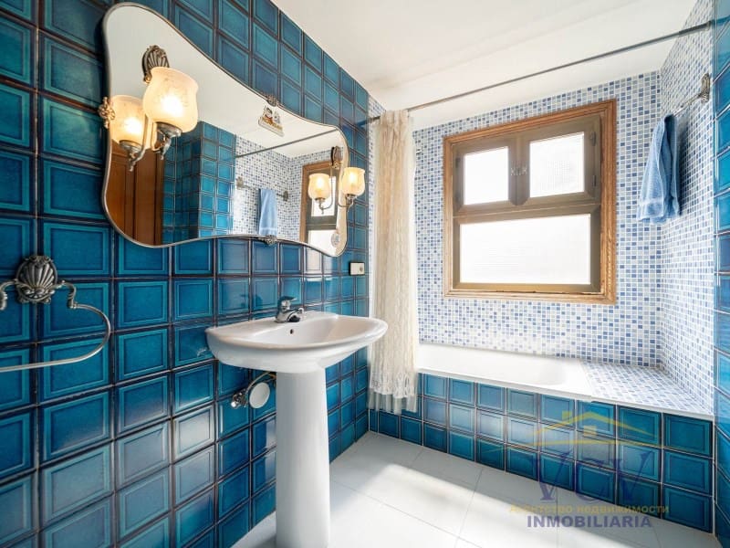 4 bedroom Flat for sale in Alicante / Alacant city - € 570,000 (Ref: 9948445)