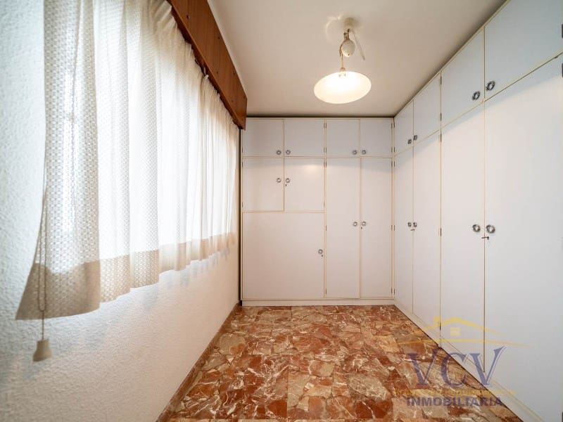 4 bedroom Flat for sale in Alicante / Alacant city - € 570,000 (Ref: 9948445)