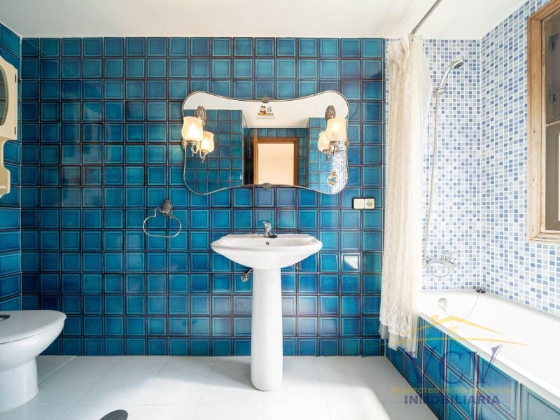 4 bedroom Flat for sale in Alicante / Alacant city - € 570,000 (Ref: 9948445)