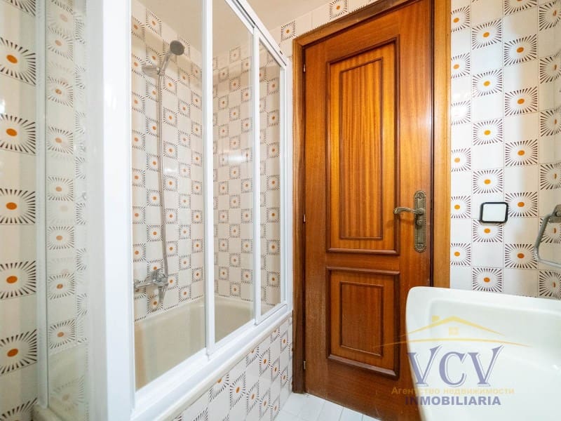 4 bedroom Flat for sale in Alicante / Alacant city - € 570,000 (Ref: 9948445)