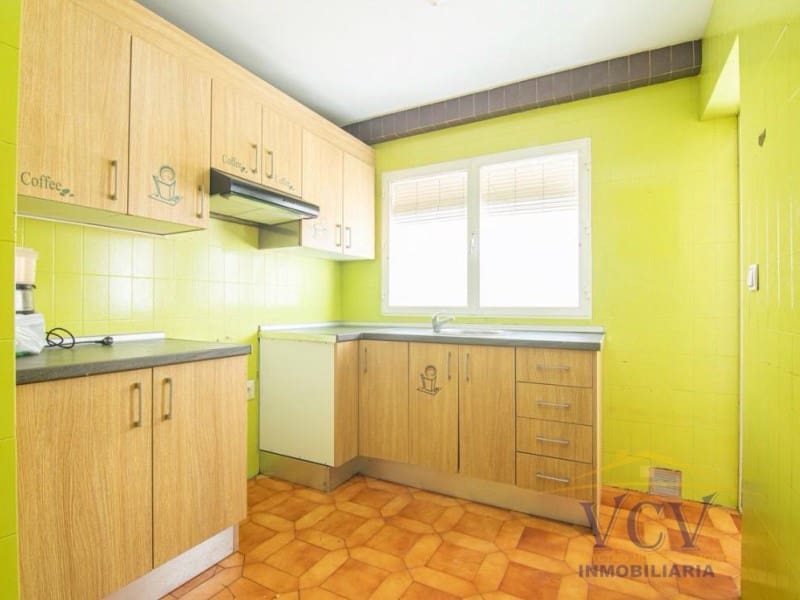 3 bedroom Flat for sale in El Campello with garage - € 325,000 (Ref: 9948446)