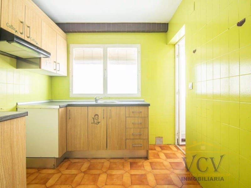 3 bedroom Flat for sale in El Campello with garage - € 325,000 (Ref: 9948446)