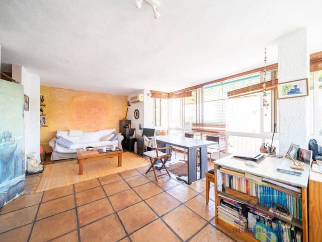 2 soverom Leilighet til salgs i Alicante by med garasje - € 245 000 (Ref: 9948448)