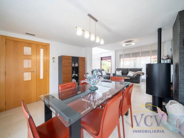 4 quarto Casa em Banda para venda em Muchamiel / Mutxamel com garagem - 605 000 € (Ref: 9948450)