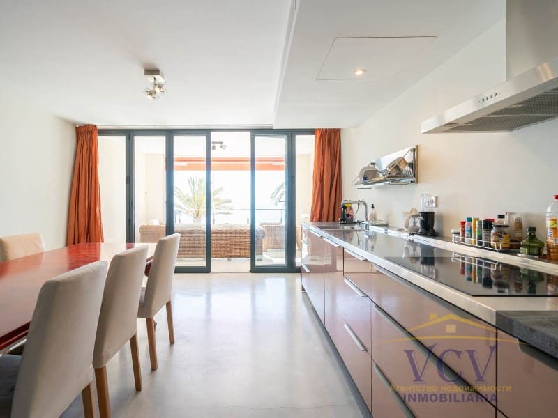 5 soverom Hus til salgs i El Campello med garasje - € 2 200 000 (Ref: 9948451)