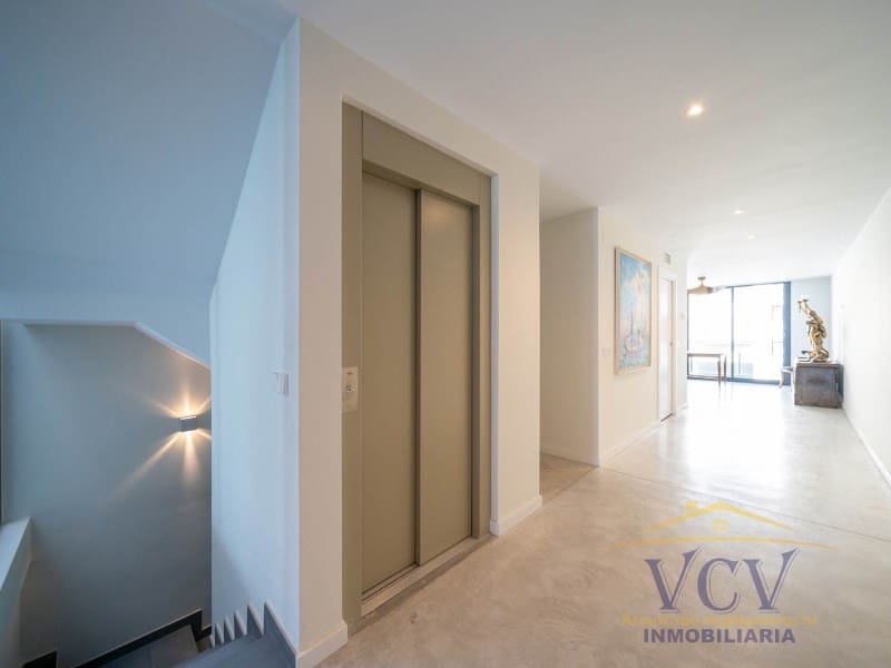 5 soverom Hus til salgs i El Campello med garasje - € 2 200 000 (Ref: 9948451)