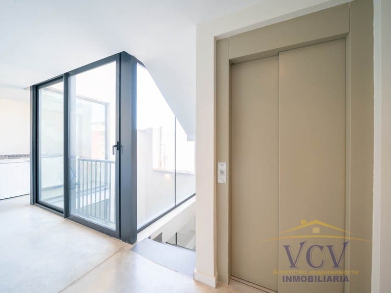 5 soverom Hus til salgs i El Campello med garasje - € 2 200 000 (Ref: 9948451)