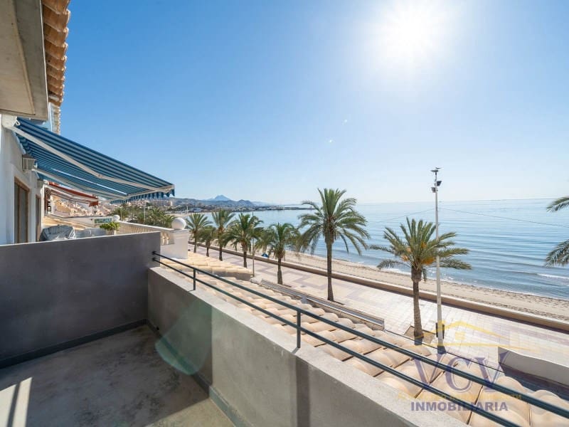 5 soverom Hus til salgs i El Campello med garasje - € 2 200 000 (Ref: 9948451)
