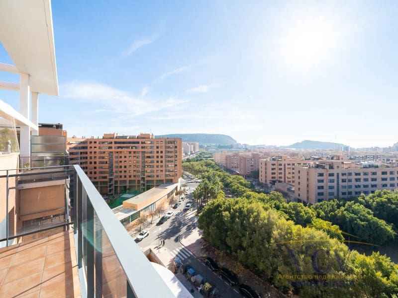 2 soveværelse Penthouse til salg i Alicante by med garage - € 450.000 (Ref: 9948452)