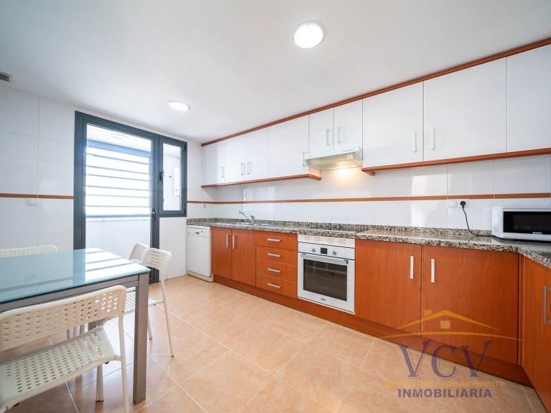 2 soveværelse Penthouse til salg i Alicante by med garage - € 450.000 (Ref: 9948452)