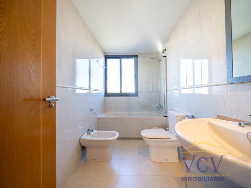 2 soveværelse Penthouse til salg i Alicante by med garage - € 450.000 (Ref: 9948452)