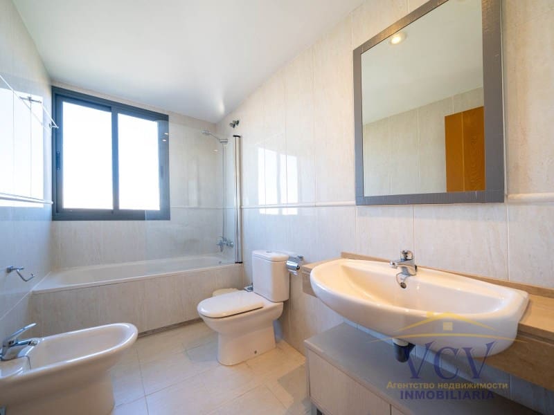 2 soveværelse Penthouse til salg i Alicante by med garage - € 450.000 (Ref: 9948452)