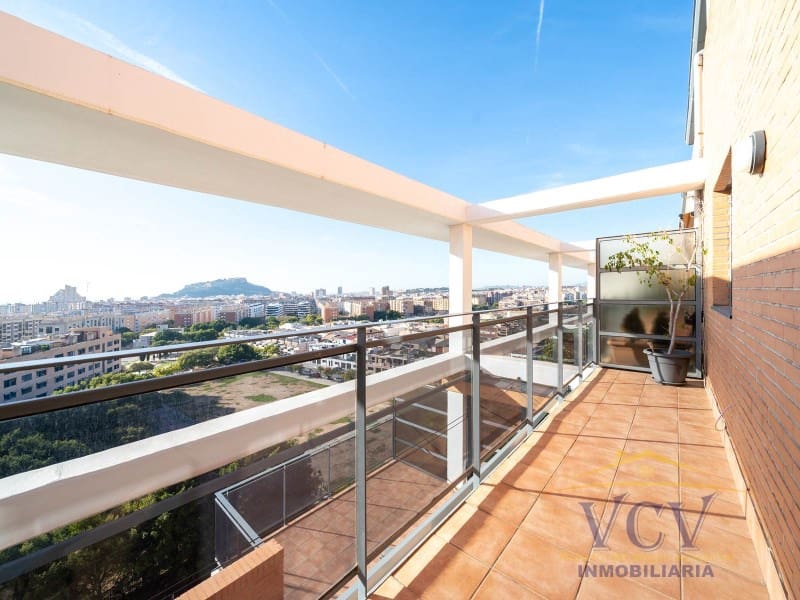 2 soveværelse Penthouse til salg i Alicante by med garage - € 450.000 (Ref: 9948452)