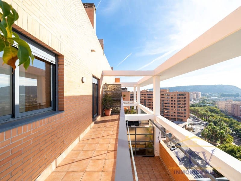 2 soveværelse Penthouse til salg i Alicante by med garage - € 450.000 (Ref: 9948452)