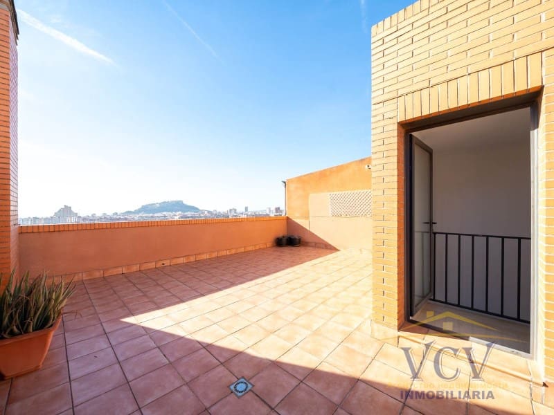2 soveværelse Penthouse til salg i Alicante by med garage - € 450.000 (Ref: 9948452)