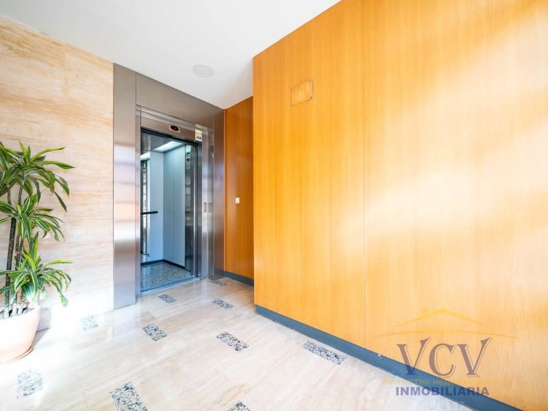 2 soveværelse Penthouse til salg i Alicante by med garage - € 450.000 (Ref: 9948452)