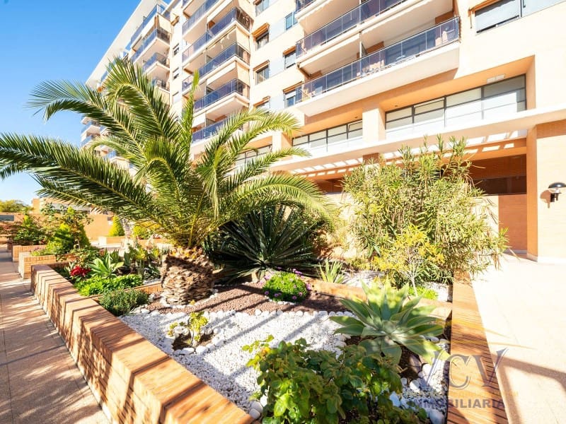 2 soveværelse Penthouse til salg i Alicante by med garage - € 450.000 (Ref: 9948452)