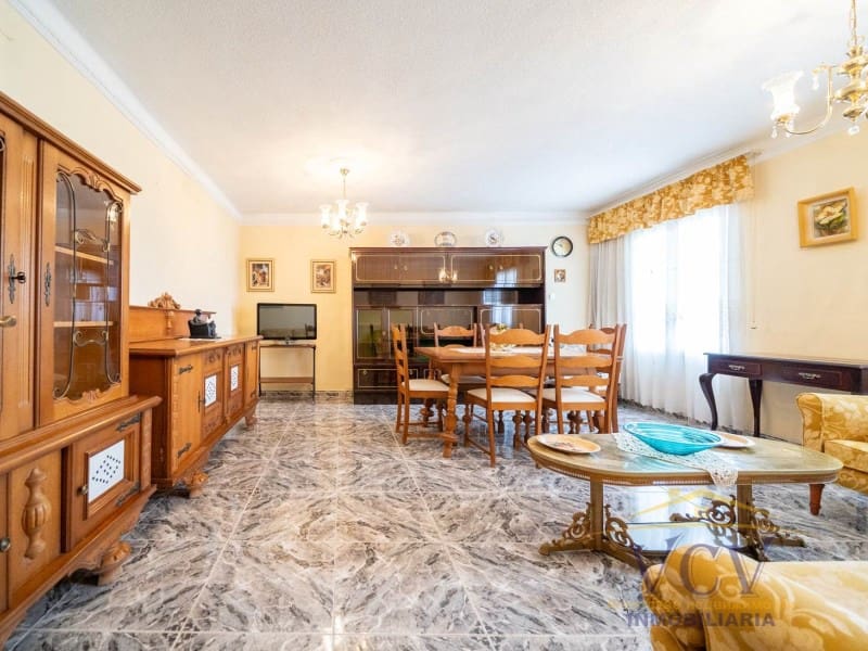 3 Zimmer Wohnung zu verkaufen in Alicante / Alacant Stadt mit Garage - 156.000 € (Ref: 9948454)