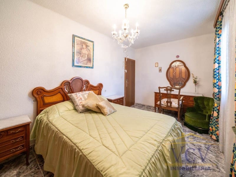 3 Zimmer Wohnung zu verkaufen in Alicante / Alacant Stadt mit Garage - 156.000 € (Ref: 9948454)