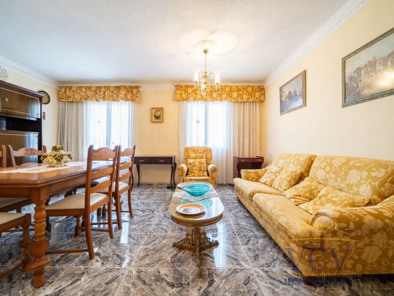 3 Zimmer Wohnung zu verkaufen in Alicante / Alacant Stadt mit Garage - 156.000 € (Ref: 9948454)