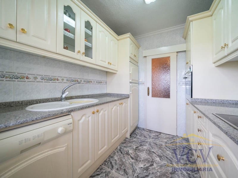 3 Zimmer Wohnung zu verkaufen in Alicante / Alacant Stadt mit Garage - 156.000 € (Ref: 9948454)