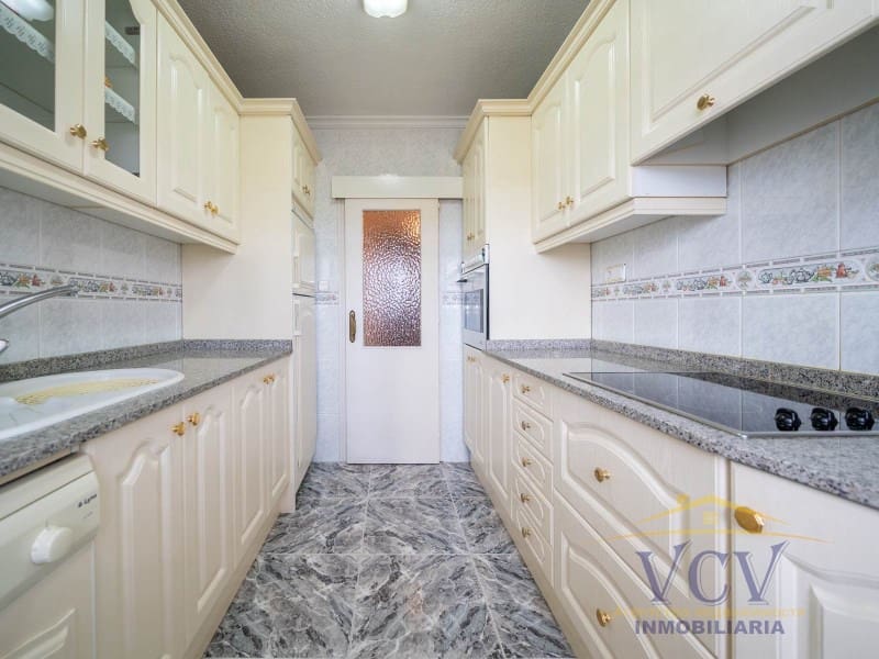 3 Zimmer Wohnung zu verkaufen in Alicante / Alacant Stadt mit Garage - 156.000 € (Ref: 9948454)
