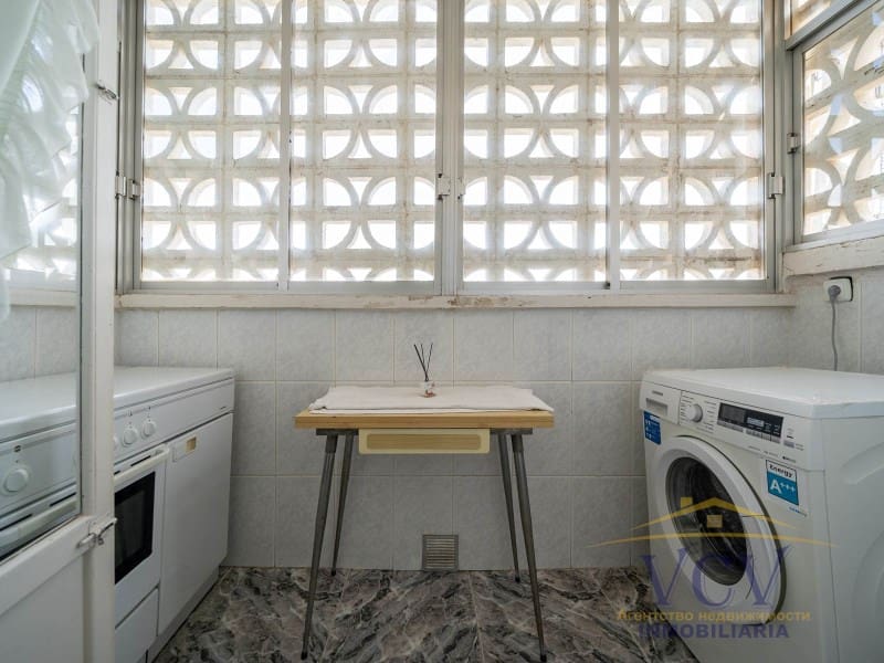 3 Zimmer Wohnung zu verkaufen in Alicante / Alacant Stadt mit Garage - 156.000 € (Ref: 9948454)