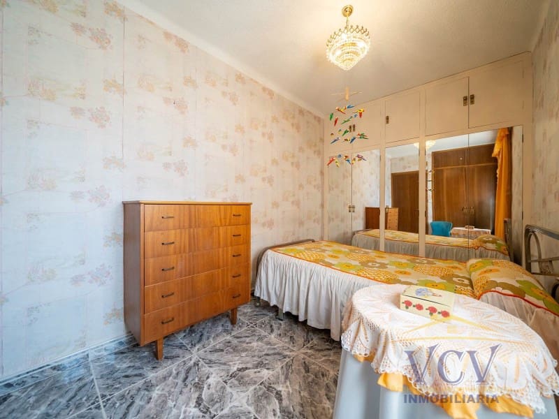 3 Zimmer Wohnung zu verkaufen in Alicante / Alacant Stadt mit Garage - 156.000 € (Ref: 9948454)