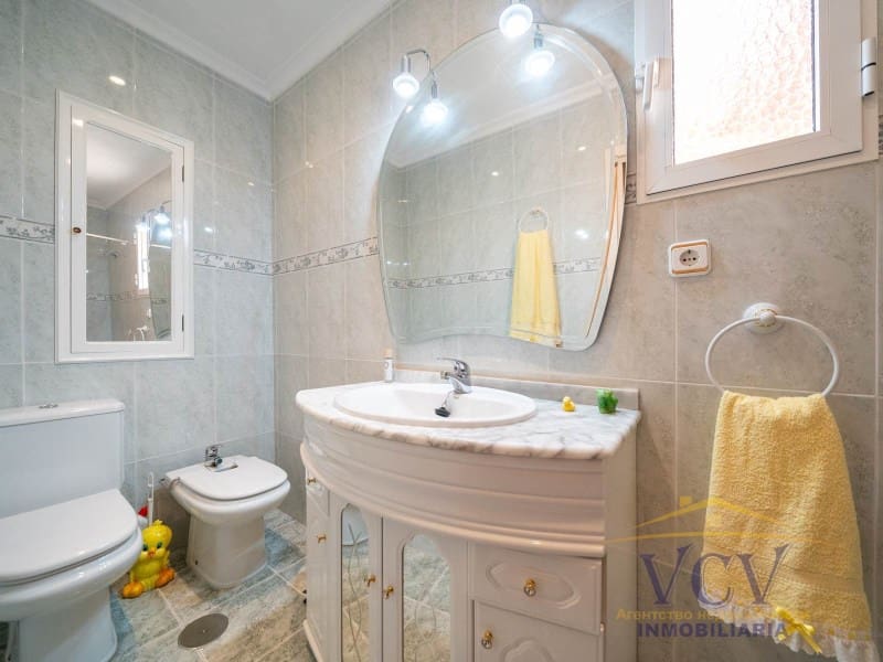 3 Zimmer Wohnung zu verkaufen in Alicante / Alacant Stadt mit Garage - 156.000 € (Ref: 9948454)