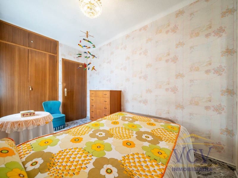 3 Zimmer Wohnung zu verkaufen in Alicante / Alacant Stadt mit Garage - 156.000 € (Ref: 9948454)