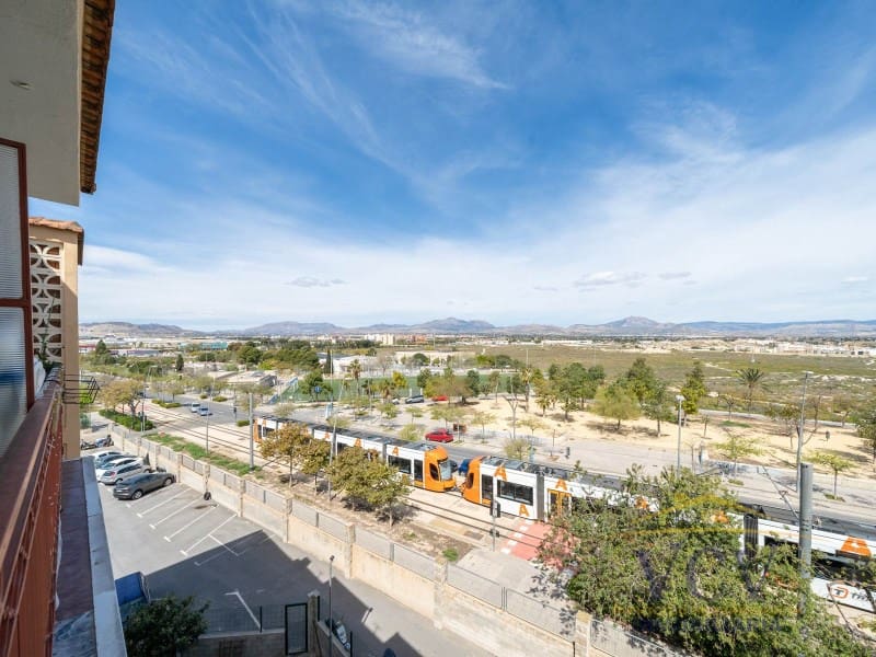 3 Zimmer Wohnung zu verkaufen in Alicante / Alacant Stadt mit Garage - 156.000 € (Ref: 9948454)