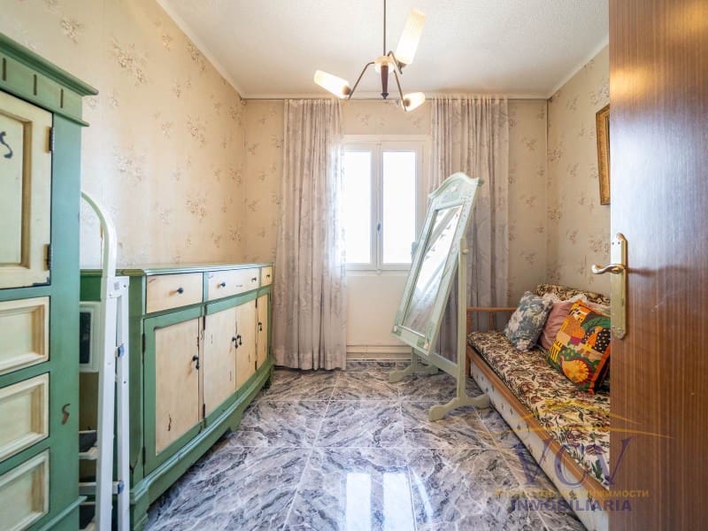 3 Zimmer Wohnung zu verkaufen in Alicante / Alacant Stadt mit Garage - 156.000 € (Ref: 9948454)