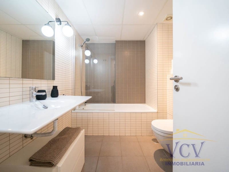 2 slaapkamer Flat te koop in Alicante stad - € 300.000 (Ref: 9948455)