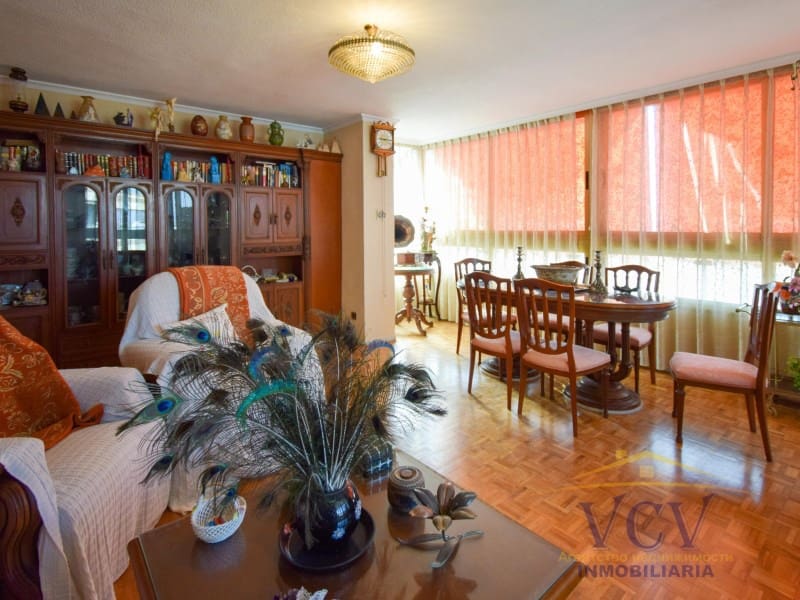 4 slaapkamer Flat te koop in Alicante stad met garage - € 390.000 (Ref: 9948456)