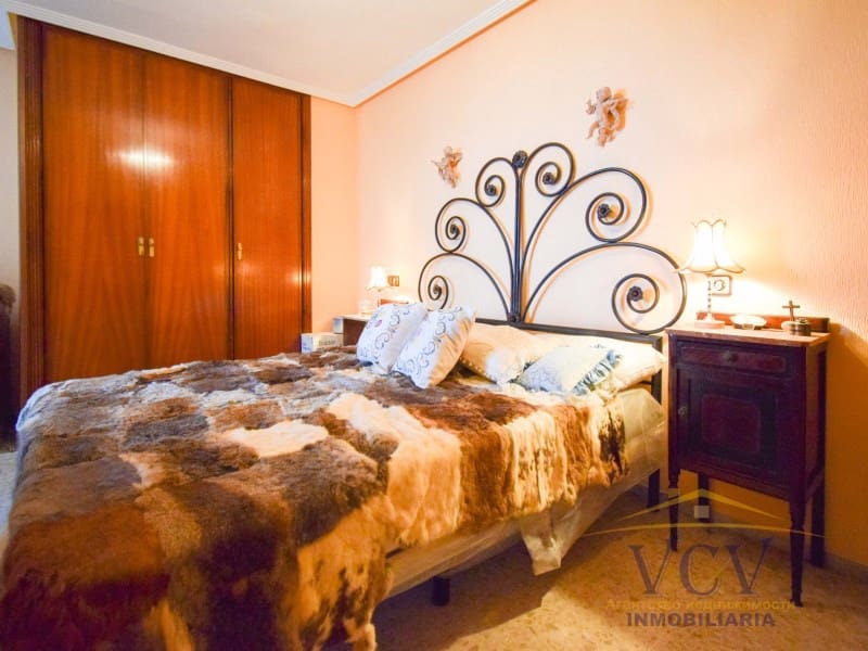 4 slaapkamer Flat te koop in Alicante stad met garage - € 390.000 (Ref: 9948456)