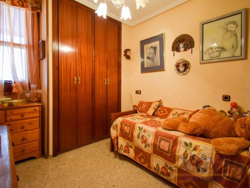 4 slaapkamer Flat te koop in Alicante stad met garage - € 390.000 (Ref: 9948456)