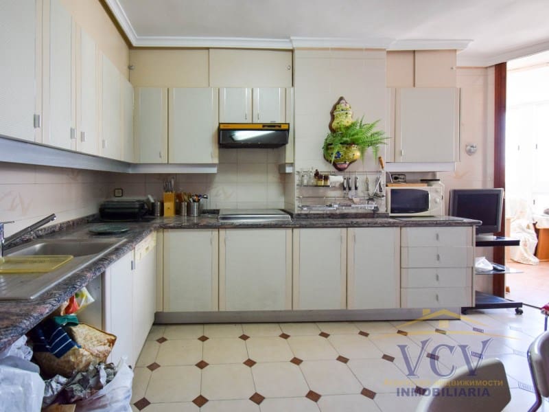4 slaapkamer Flat te koop in Alicante stad met garage - € 390.000 (Ref: 9948456)