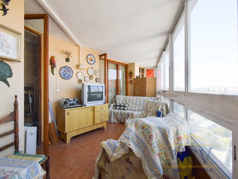 4 slaapkamer Flat te koop in Alicante stad met garage - € 390.000 (Ref: 9948456)