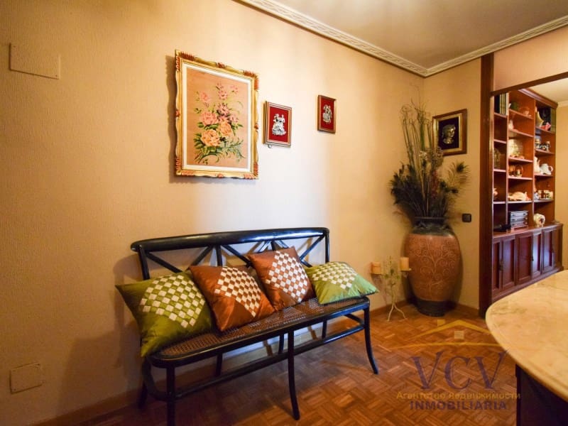 4 slaapkamer Flat te koop in Alicante stad met garage - € 390.000 (Ref: 9948456)