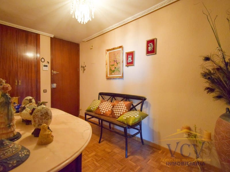 4 slaapkamer Flat te koop in Alicante stad met garage - € 390.000 (Ref: 9948456)