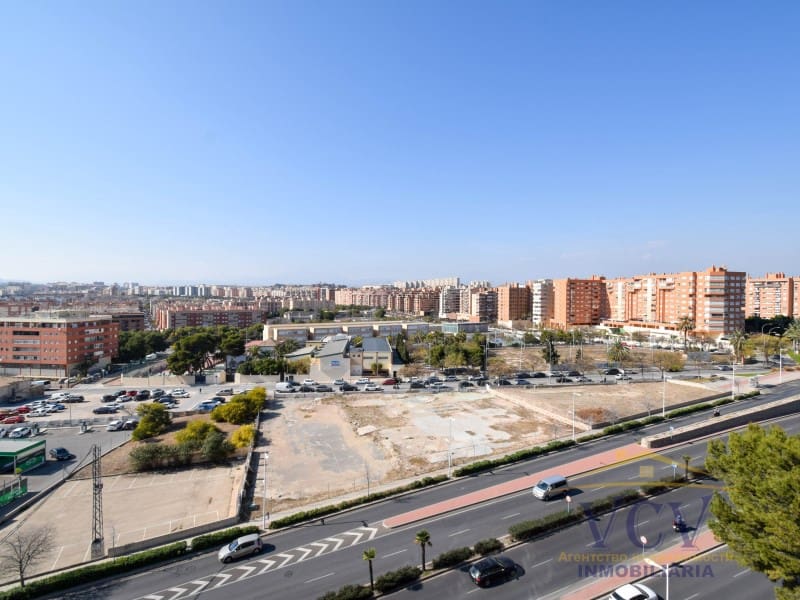 4 slaapkamer Flat te koop in Alicante stad met garage - € 390.000 (Ref: 9948456)