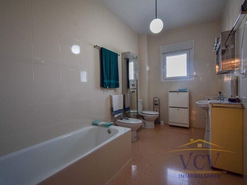 5 slaapkamer Villa te koop in Alicante stad met garage - € 2.500.000 (Ref: 9948462)