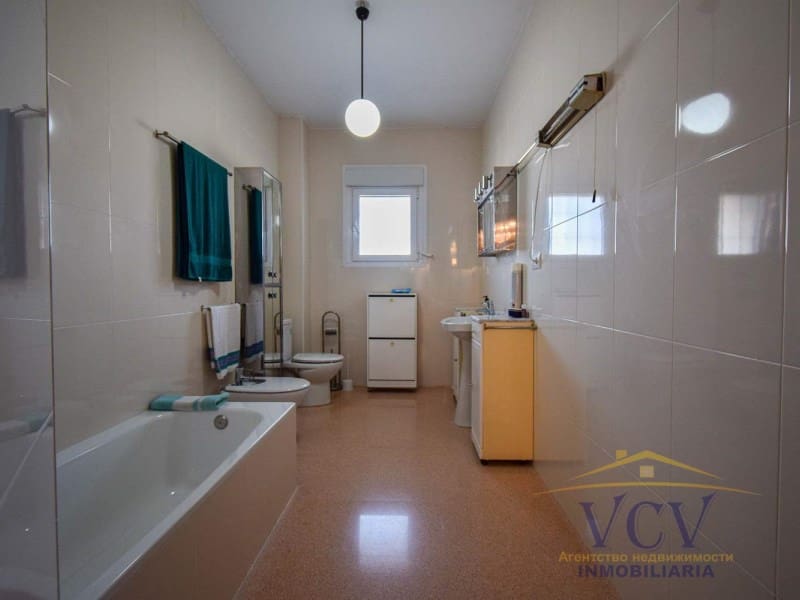 5 slaapkamer Villa te koop in Alicante stad met garage - € 2.500.000 (Ref: 9948462)