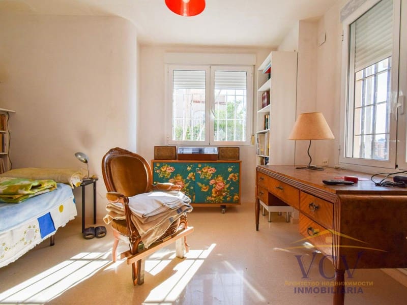 5 slaapkamer Villa te koop in Alicante stad met garage - € 2.500.000 (Ref: 9948462)
