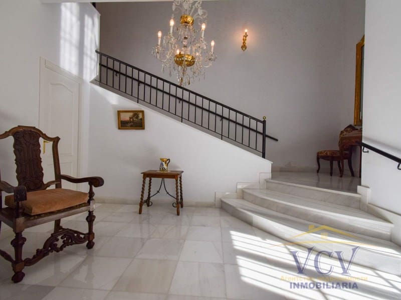 5 slaapkamer Villa te koop in Alicante stad met garage - € 2.500.000 (Ref: 9948462)