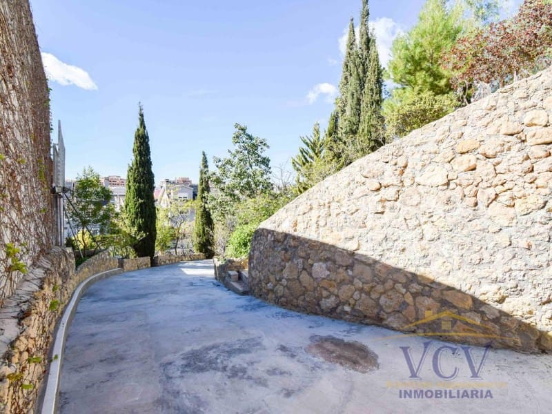 5 slaapkamer Villa te koop in Alicante stad met garage - € 2.500.000 (Ref: 9948462)