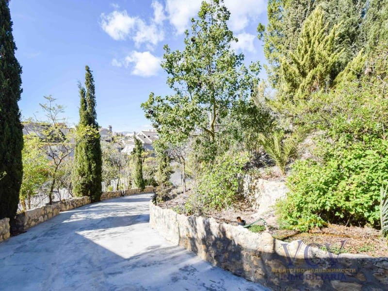 5 slaapkamer Villa te koop in Alicante stad met garage - € 2.500.000 (Ref: 9948462)